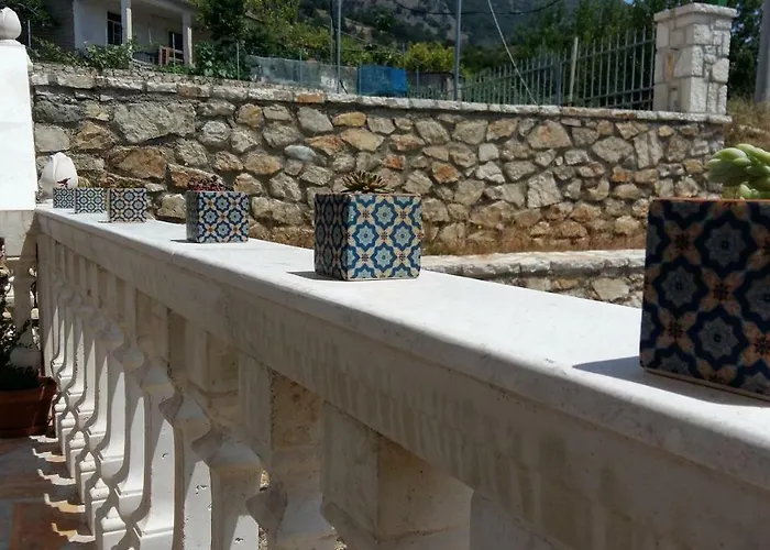 Kristina Aparthotel 3*